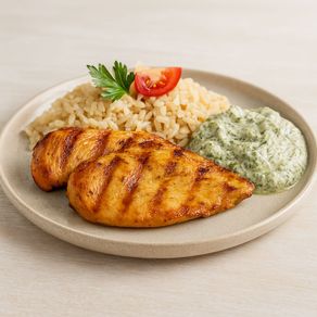 File-De-Frango-Com-Arroz-Integral-E-Creme-De-Espinafre-400-G