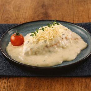 Peito-De-Frango-Recheado-Com-Espinafre-E-Molho-Gorgonzola-300-G